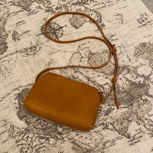 Mustard yellow crossbody bag